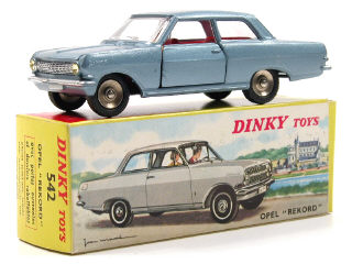 Lot 789 - DINKY TOYS FRANCE (1)