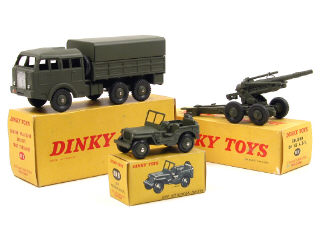 Lot 838 - DINKY TOYS (FRANCE) (3)