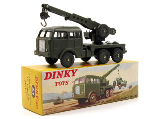 Lot 835 - DINKY TOYS FRANCE (1)