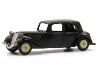 Lot 736 - DINKY TOYS (FRANCE) (1)