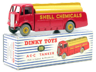 Lot 594 - DINKY TOYS GB (1)
