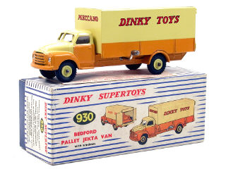 Lot 577 - DINKY TOYS GB (1)