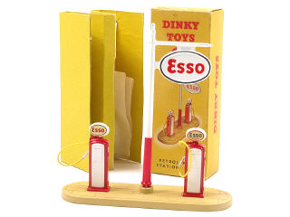 Lot 530 - DINKY TOYS GB (1)