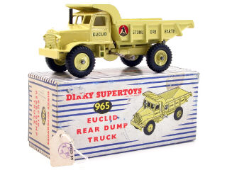 Lot 624 - DINKY TOYS GB (1)