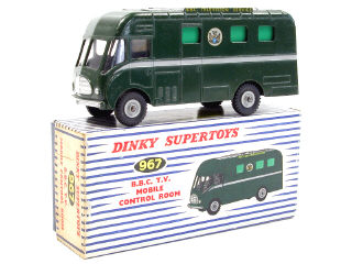 Lot 635 - DINKY TOYS GB (1)