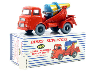 Lot 620 - DINKY TOYS GB (1)