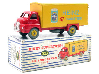 Lot 576 - DINKY TOYS (GB) (1)