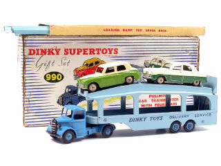 Lot 602 - DINKY TOYS (GB) (4)