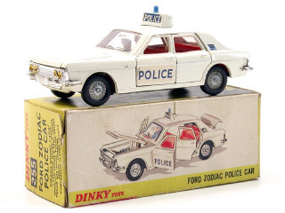 Lot 442 - DINKY TOYS GB (1)