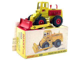 Lot 667 - DINKY TOYS GB (1)
