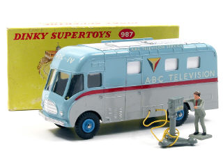 Lot 639 - DINKY TOYS GB (1)