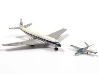 Lot 675 - DINKY TOYS GB & C.I.J. (2)