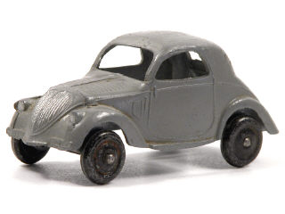Lot 734 - DINKY TOYS (FRANCE) (1)