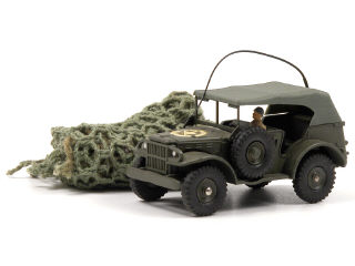 Lot 833 - DINKY TOYS FRANCE (1)
