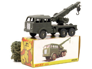 Lot 836 - DINKY TOYS FRANCE (1)