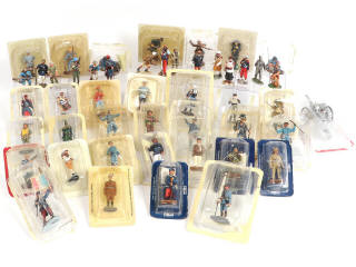 Lot 12 - DIVERS (48)