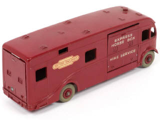 Lot 250 - DINKY TOYS (GB) (1)