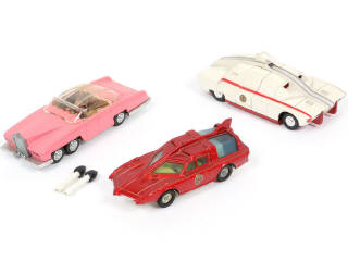 Lot 270 - DINKY TOYS (GB) (3)