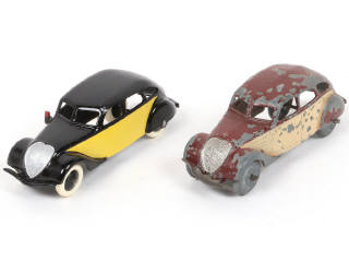 Lot 284 - DINKY TOYS (FRANCE) (2)