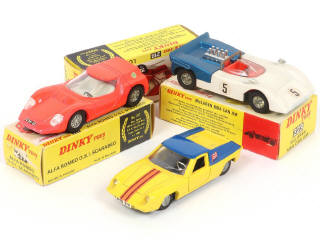 Lot 273 - DINKY TOYS (GB) (3)