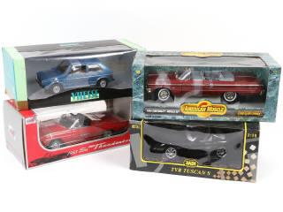 Lot 72 - DIVERS (4)