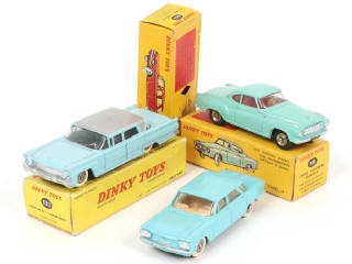 Lot 315 - DINKY TOYS (FRANCE) (3)