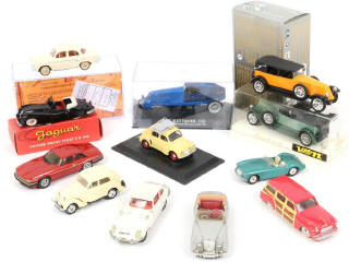 Lot 100 - DIVERS (12)