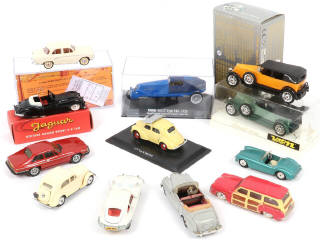 Lot 100 - DIVERS (12)