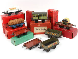 Lot 37 - HORNBY (8)