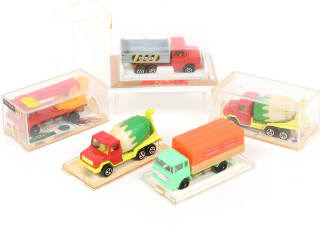 Lot 211 - MAJORETTE (FRANCE) (5)