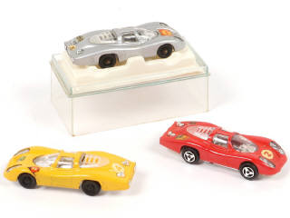 Lot 220 - MAJORETTE (FRANCE) (3)