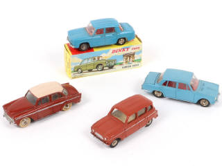 Lot 324 - DINKY TOYS (FRANCE) (4)