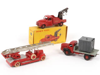 Lot 313 - DINKY TOYS (FRANCE) (3)