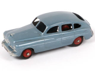 Lot 302 - DINKY TOYS (FRANCE) (1)