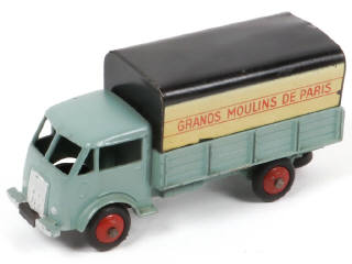 Lot 305 - DINKY TOYS (FRANCE) (1)