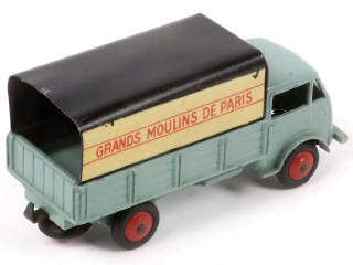Lot 305 - DINKY TOYS (FRANCE) (1)