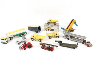 Lot 340 - DINKY TOYS (12)