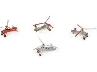 Lot 329 - DINKY TOYS (4)