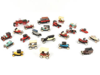 Lot 37 - DIVERS (23)
