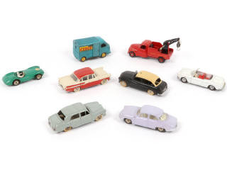 Lot 313 - DINKY TOYS (FRANCE) (8)
