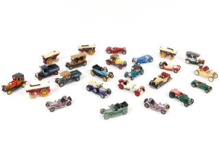 Lot 32 - DIVERS (24)