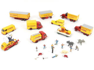 Lot 24 - DIVERS (10)