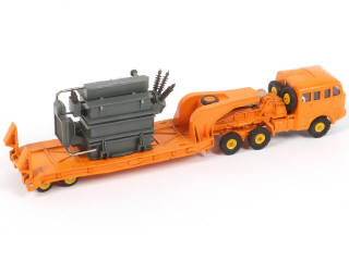 Lot 305 - DINKY TOYS (FRANCE) (1)