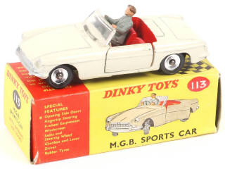 Lot 318 - DINKY TOYS (GB) (1)