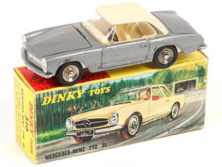 Lot 289 - DINKY TOYS (FRANCE) (1)