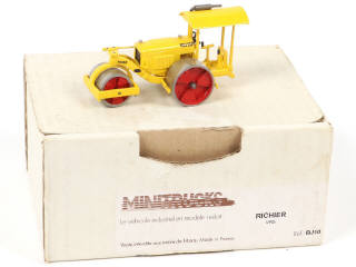 Lot 271 - MINITRUCKS (FRANCE) (1)