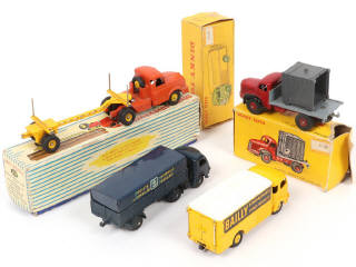 Lot 293 - DINKY TOYS (FRANCE) (4)
