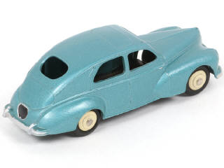 Lot 235 - DINKY TOYS (FRANCE) (1)