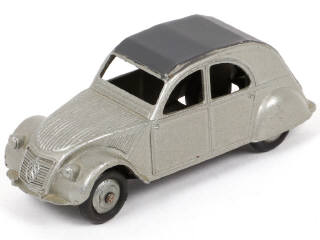 Lot 237 - DINKY TOYS (FRANCE) (1)