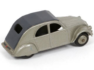 Lot 236 - DINKY TOYS (FRANCE) (1)